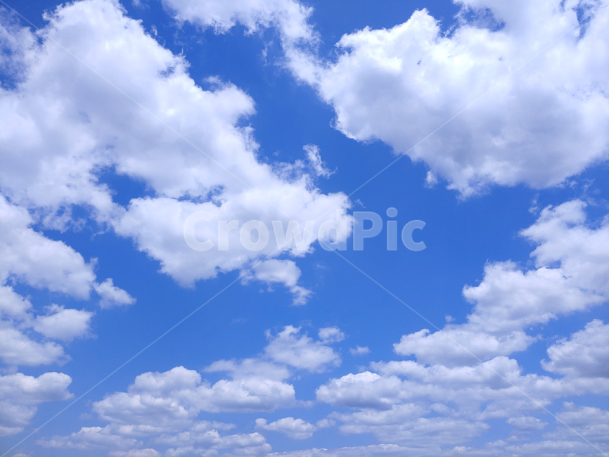 구름,하늘,맑은날,청명한,뭉게구름,자연,대기,공기,해맑은,sky,clean,기상,weather,날씨,asunnyday,cloud,푸른하늘,파란하늘,드높은,블루,파랑색,blue