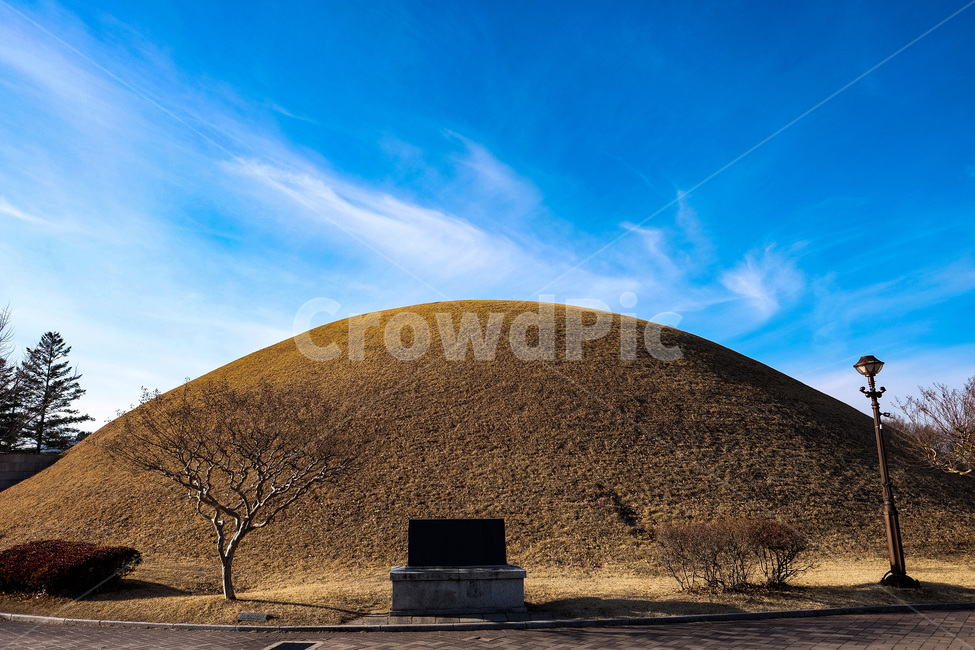 경주,대릉원,천마총,신라왕릉,신라시대,신라도읍,왕릉,무덤,파란하늘,신라유물