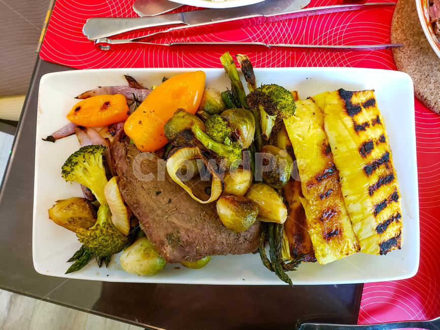 새우,파인애플,토마토,양파,파프리카,스테이크,steak,브로콜리,방울양배추,구운새운,구운파인애플,구운토마토,구운양파,구운파프리카,구운방울양배추,구운브로콜리,food,음식