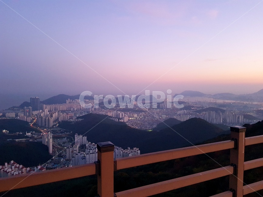 부산,노을,부산황령산,황령산,전망대,전신주,붉은노을,도시,풍경,city,landscape,한국도시풍경,한국도시경관,korea cityscape,banister,난간,handrail,railing