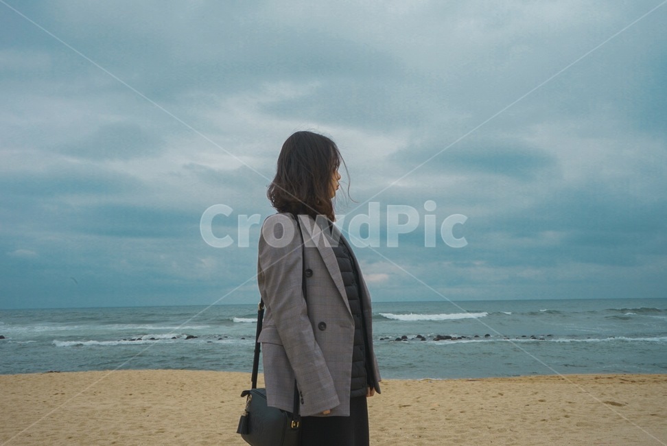 바다,감성사진,여자,한국여자,girl,해변,바다,beach,sea,사람,인물,인간,human,person,여성,여자,woman,female,lady,여행,휴가,traveling,vacation,trip