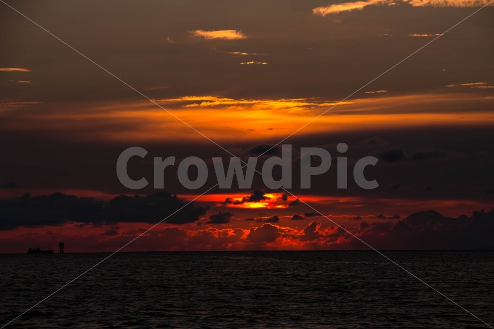 제주도,노을,구름,바다,자연,자연,풍경,nature,landscape,outdoors,옥외,sky,하늘,dawn,새벽,sunset,일몰,dusk,황혼,red sky,붉은 하늘