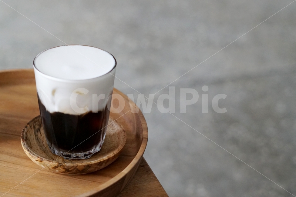 카페,감성,커피,아인슈페너,cafe,coffee,빈티지,내부,스냅,일상,감성사진,커피,카페,coffee,cafe