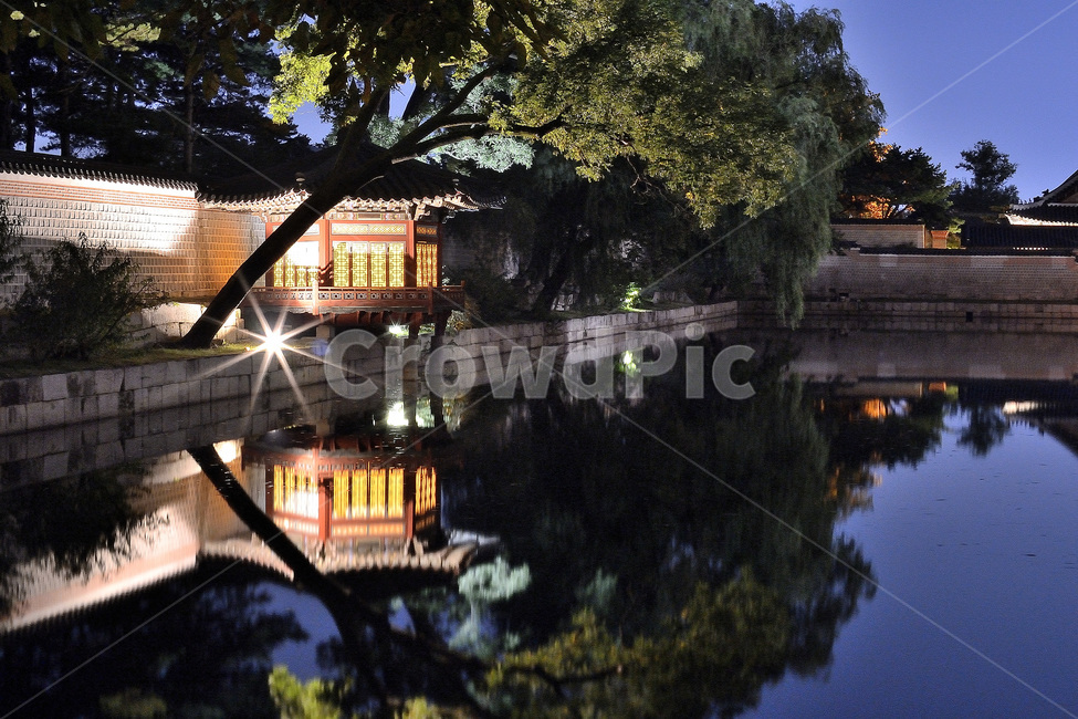 경복궁,야경,반영,연못,고궁,풍경,야경,밤,풍경,nightscape,night,landscape,한국전통,한국문화,korean traditional,korean culture,랜드마크,landmark,tourist attraction,한국랜드마크,한국관광지,한국명소,korea landmark,korea tourist attraction,castle,성,architecture,건축물,building,건물,fort,요새