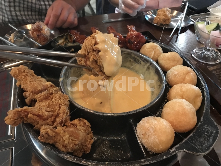도쿄신오오쿠보,신오오쿠보식당,치즈퐁듀치킨,cheeseball,chicken