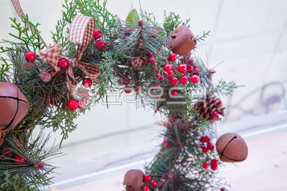 Christmas decoration,pine tree,Christmas,green,round tree,tree,winter,christmastree,christmas,interior,plant,circle,pine decoration,decoration