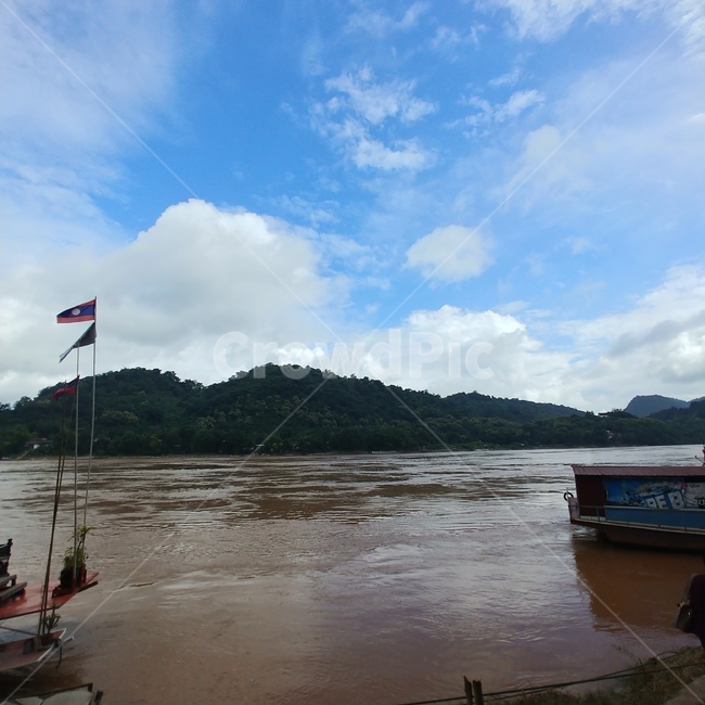 vehicle,차량,transportation,교통,선박,watercraft,용기,vessel,배,강,river,메콩강,자연,풍경,nature,landscape