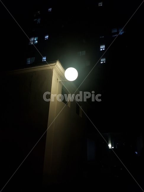 가로등,경비실,아파트,야경,고독,달,빛하나,빛,조명,light