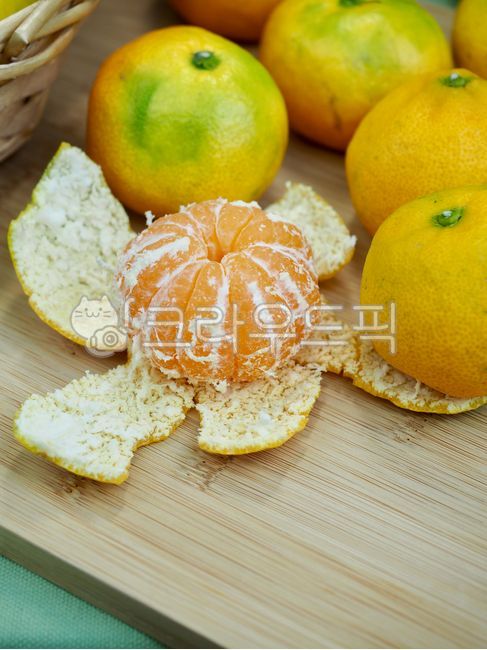 mandarin,citrus fruits,tangerine,jejutangerine,Jeju Island Specialties,fruit,yellow,jeju island,jejuisland,food,tangerines,citrusfruit,jejuislandspecialties,background,plant,Jeju tangerines