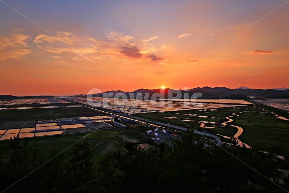 태평염전,증도,슬로우시티,일몰,석양,노을,자연,풍경,nature,landscape,시골,마을,country,rural,town,outdoors,옥외,scenery,dusk,황혼,sunset,sky,하늘,dawn,새벽,red sky,붉은 하늘