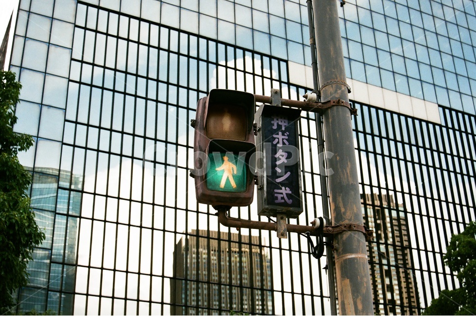 신호등,건물,횡단보도,거리,trafficlight,japan,일본,해외,외국,세계,foreign,oversea,world,교통,교통수단,traffic,transportation,traffic light,light,빛