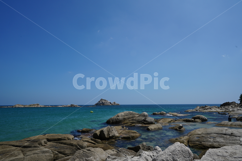 바다,바닷가,자연,풍경,하늘,물,색감,여름,휴가지,sea,sky,바위