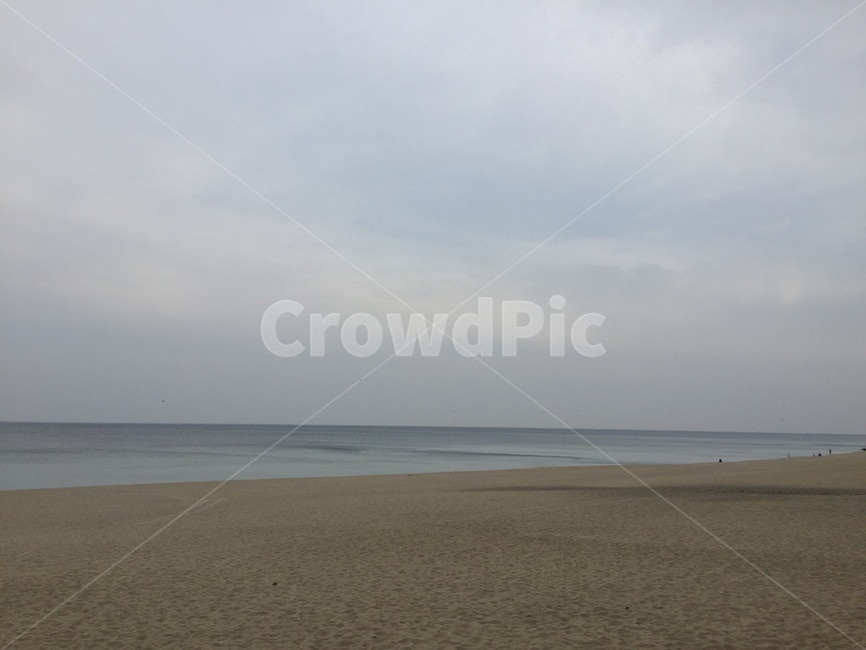바다,강릉바다,비오기전바다,경포해변,빈해변,강릉바닷가,강릉해변,경포해변풍경,우울한바닷가