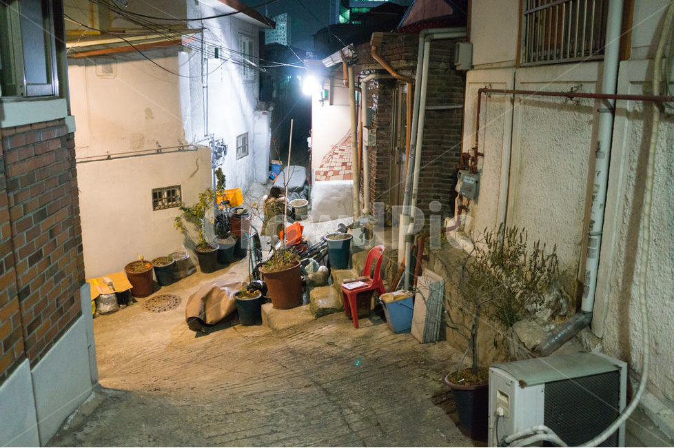 풍경,벽화,벽화마을,광희문,골목,골목길,감성도시,citylandscape,한국도시풍경,한국도시경관,koreacityscapealley,야경,밤,풍경,nightscape,night,landscape,도시,city,한국도시풍경,한국도시경관,korea cityscape,골목길,alley