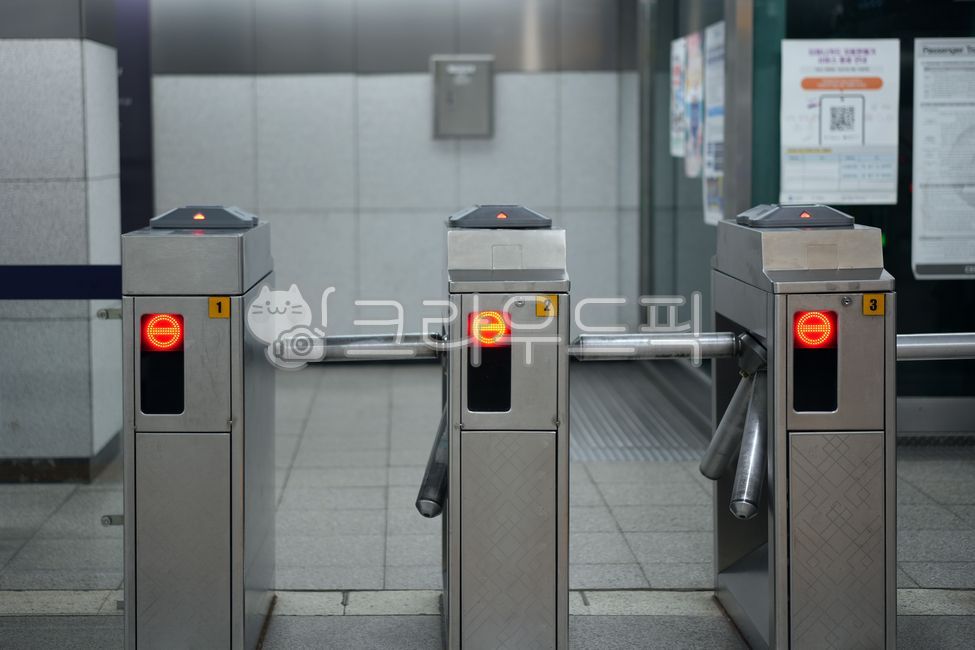 지하철,교통,교통수단,대중교통,전철,단말기,게이트,차단,개찰구,입구