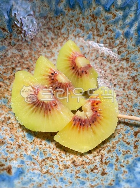 acidulous,Kiwi,fruit,snack,red kiwi,sweet