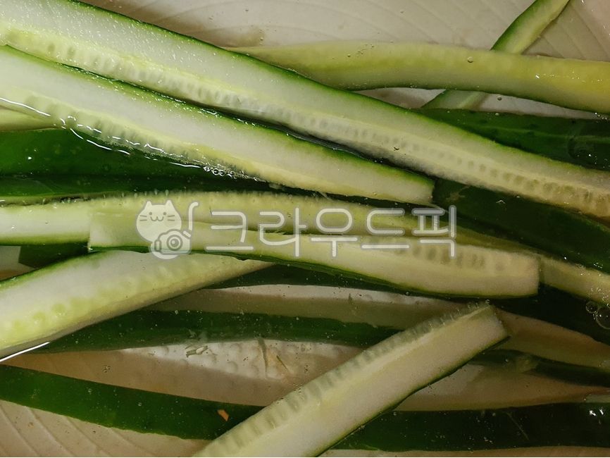cucumber,vegetable,cucumber stick,food