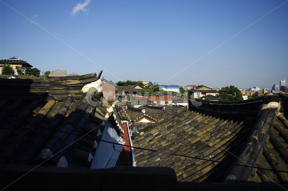 북촌,한옥,주택가,기와지붕,전통가옥,하늘,지붕,roof,tile roof,기와 지붕