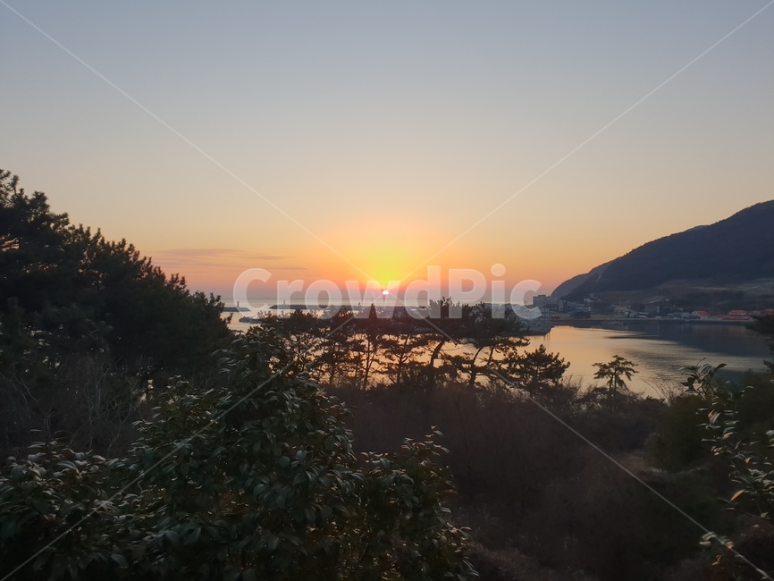 nature,자연,outdoors,옥외,햇빛,sunlight,sky,하늘,새벽,dawn,붉은하늘,redsky,일출,일몰,sunset,황혼,dusk