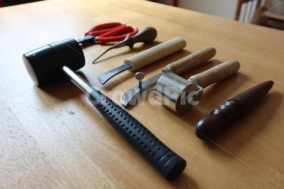 공예,도구,물건,잡동사니,망치,롤러,가위,수공예,공방,craft,stuff,hammer,roller,scissors,leathercraft,handmade,사물,물건,오브젝트,thing,object,matter