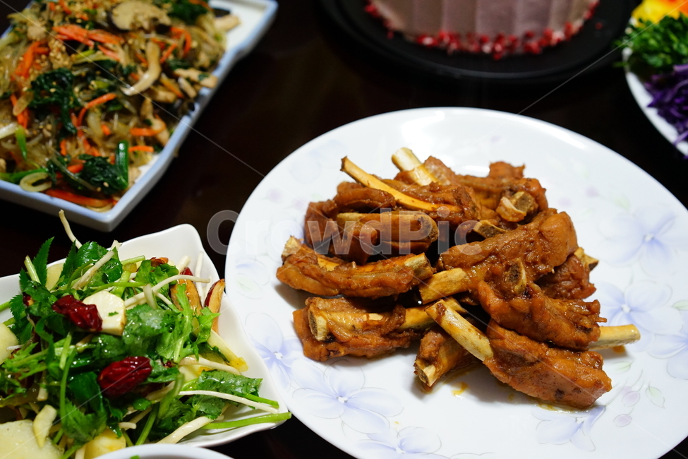 음식,안주,먹방,먹거리,요리,파티,고기,육식,육류,갈비,쪽갈비,술안주,갈빗살,집밥,밥,저녁,접시,음식,식재료,요리,food,cook,meal,dishes,food reserves,육류,고기,meat