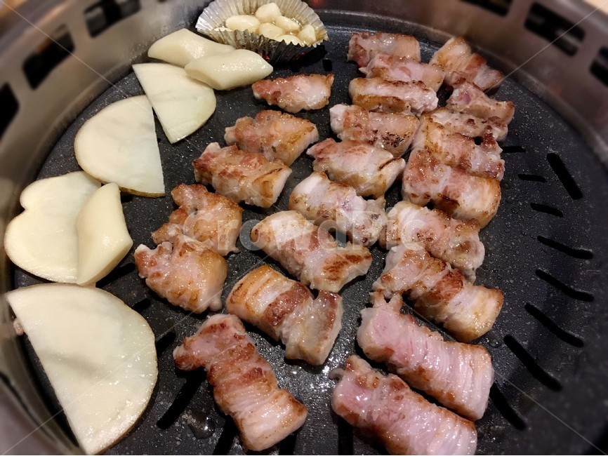 삼겹살,구이,한국요리,감자,고기,고기요리,음식,식사,한국음식,돼지고기,food,koreanfood,meat,meal,음식,식재료,요리,food,cook,meal,dishes,food reserves,육류,고기,meat