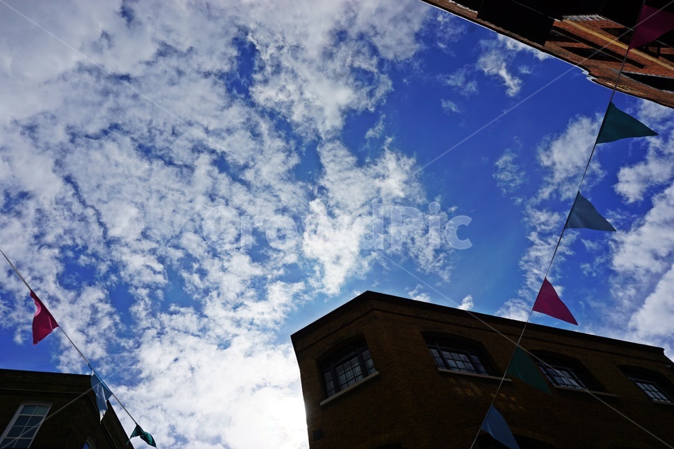 하늘,sky,깃발,건물,구름,맑은날