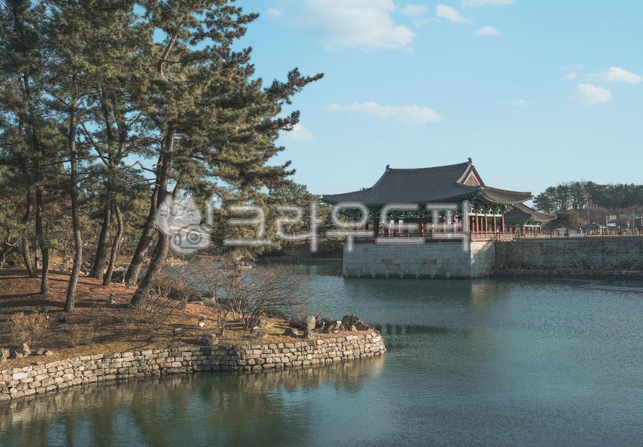 경주,동궁과월지,안압지,문화재,한옥,건물,building,한국관광지,관광지,한국명소,지붕,roof,기와