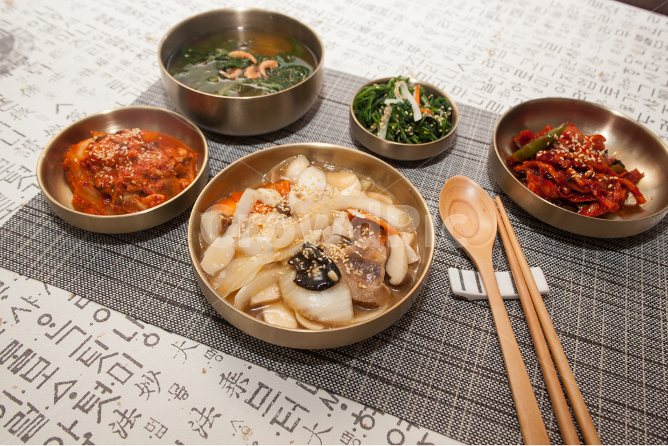 한식,음식,반찬,food,한국음식,먹거리,koreanfood,sidedishes,나물,국,김치,soup,kimchi,식탁,table,한끼,식사,meal,조림,무말랭이,시금치,아침,점심,저녁,breakfast,lunch,dinner,밥상,음식,식재료,요리,food,cook,meal,dishes,food reserves,한식,한국음식,한국요리,korean food,korean dishes,korean meal,korean cook