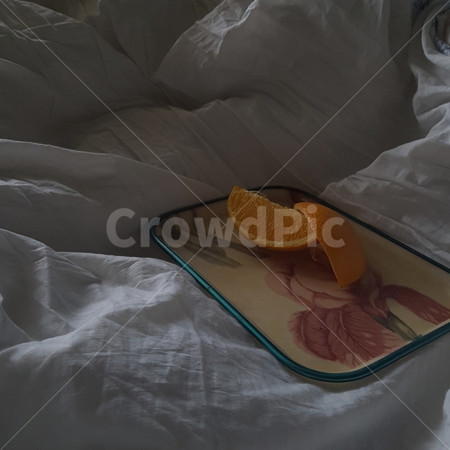 오렌지,과일,사진,일상,일상적,조용한,조용,여유,휴식,어둠,분위기,orange,daily,home,calm,rest,mood,dark,fruit,음식,식재료,요리,food,cook,meal,dishes,food reserves,과일,열매,fruit