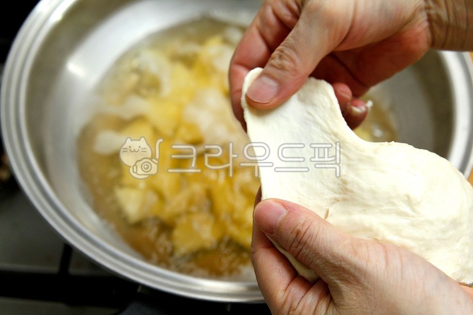 Homemade nondough dough,Potato sujebi,homemade beef soup,sujebi,cooking,food