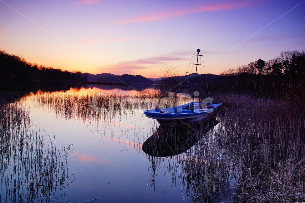 대청호,nature,일출,호수,자연,하늘,새벽,아침,나룻배
