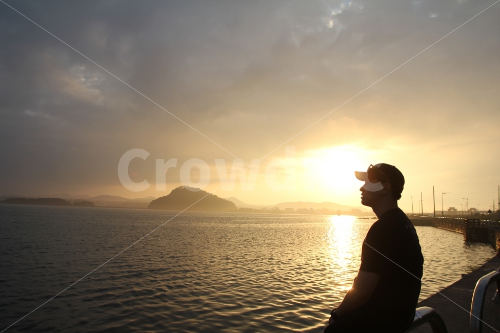 노을,감성사진,제주도,바다,실루엣,sunset,sensibility,jeju,jejuisland,sea,ocean,silhouette,자연,풍경,nature,landscape,사람,인물,인간,human,person,남성,남자,man,male,감정표현,기분,feeling,emotion,인물실루엣,사람실루엣,character silhouette,human silhouette,고독함,외로움,쓸쓸함,우울함,슬픔,lonely,solitary,outdoors,옥외