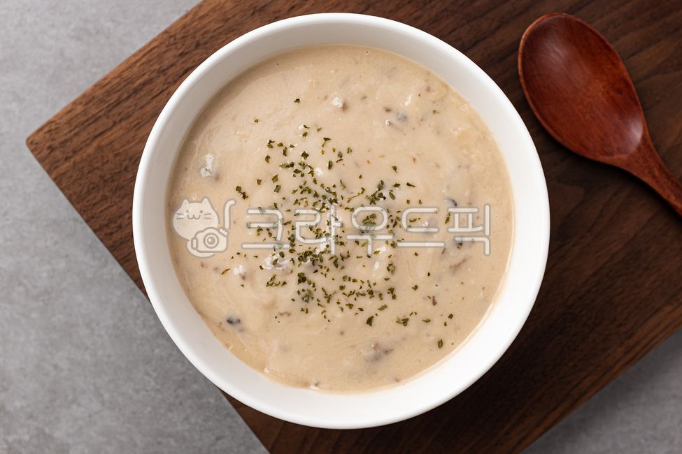 close up,soup,ingredient,savory,cream,vegetable,food,White Mushroom,meal,Button mushroom soup,parsley,warm,Button mushroom cream soup,grocery,Food Ingredients,cream soup,ingredients,mushroom