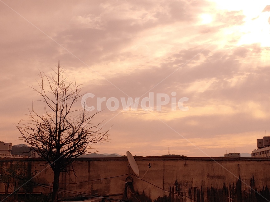 nature,outdoors,옥외,옥상,light,sunlight,sky,cloud,구름,하늘,빛,햇빛,풍경,자연,풍경,nature,landscape