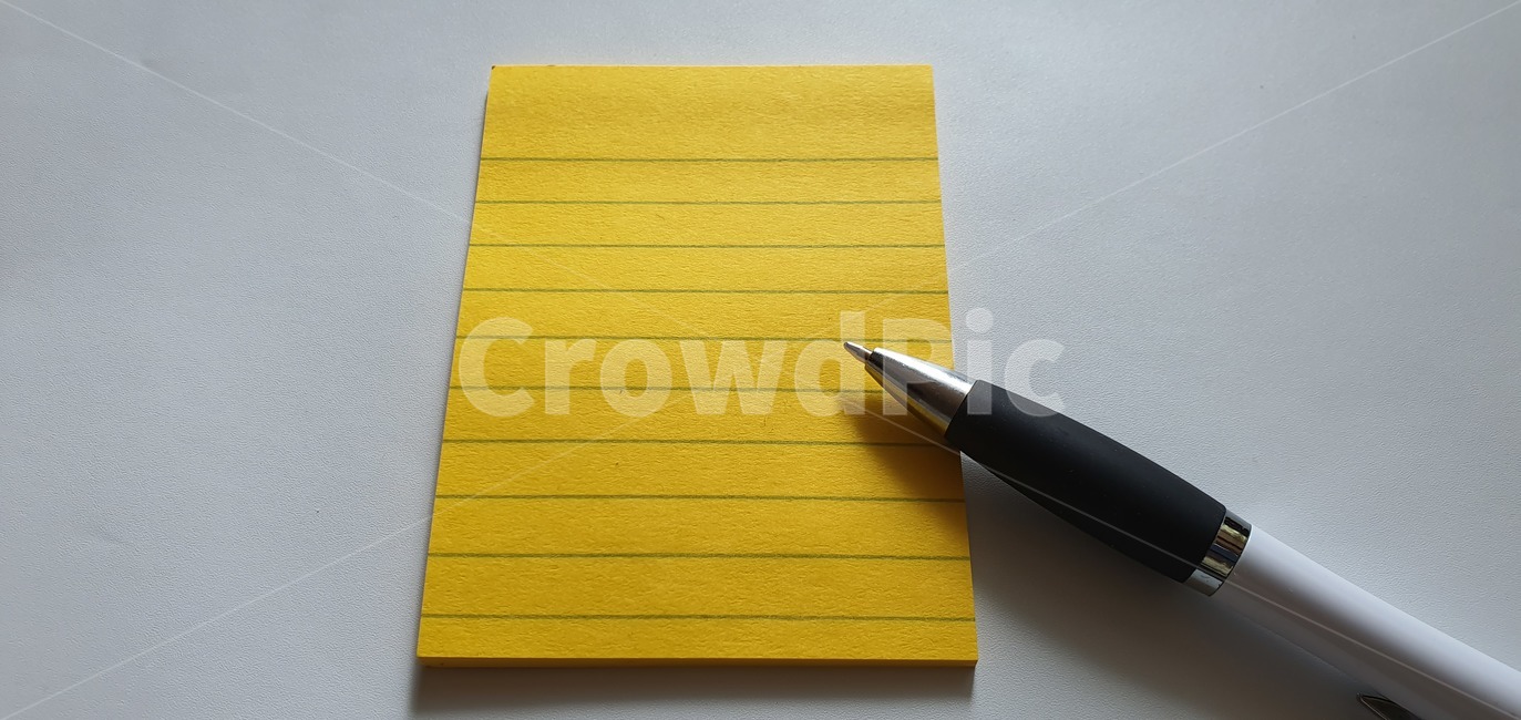 메모지,볼펜,펜,메모,종이,노란종이,메모용지,pen,paper,office,note,background,business,yellow,blank,message,blue,notepad,ballpoint,notebook,education,school,color,diary,pencil,design,isolated,work,ballpointpen,notepaper,reminder,write,closeup,copyspace,table,white,empty