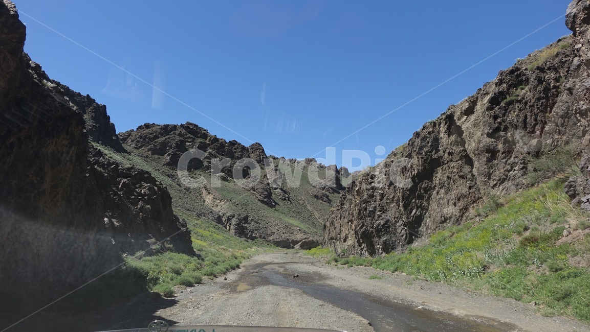 horizon,지평선,벌판,초원,field,road,도로,gravel,자갈,dirtroad,계곡,valley,오프로드,offroad,outdoors