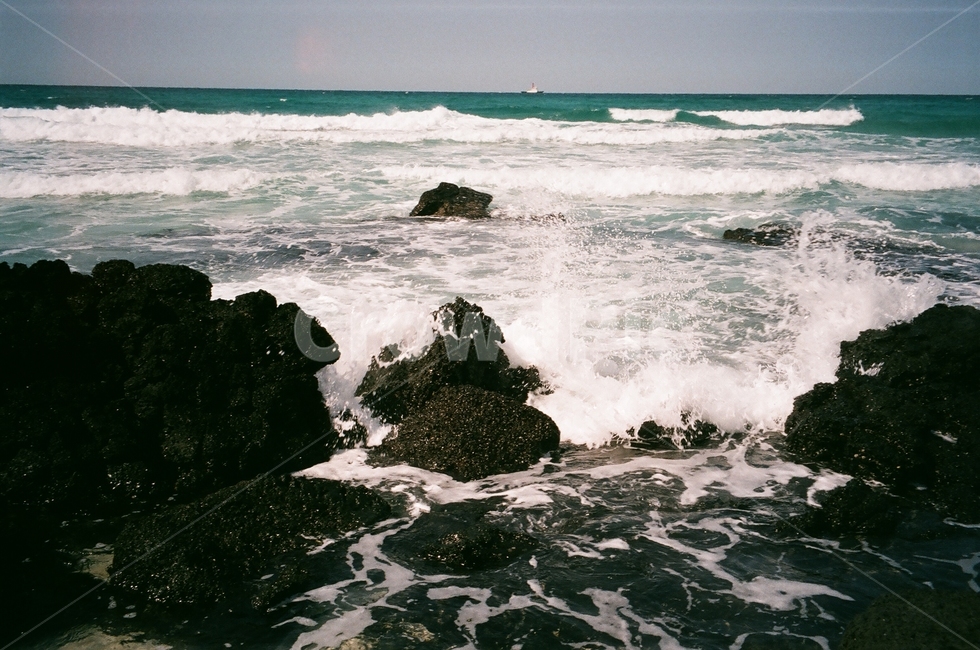 제주도,필름카메라,바다,파도,수평선,자연,풍경,nature,landscape,한국자연풍경,한국자연경관,korea nature landscape,제주도,jeju,jeju island,outdoors,옥외,ocean,대양,water,물,sea,sea waves