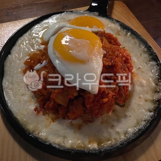 meal,sunnysideup,Fried egg,dish,fried rice,Teppan cooking,Cheese Kimchi Fried Rice,Kimchi Fried Rice