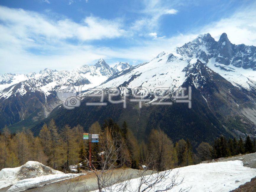 프랑스,샤모니,몽블랑,자연풍경,배경,눈,산,자연,빙하,골짜기,산맥,겨울,나무,산악지형,옥외,하늘,해외,외국,해외풍경,외국풍경,france,chamonix,montblanc,naturallandscape,background,snow,mountain,nature,glacier,valley,mountainrange,winter,tree,mountainouslandforms,outdoors,sky,overseas,foreigncountry,overseaslandscape,foreignlandscape,식물,plant