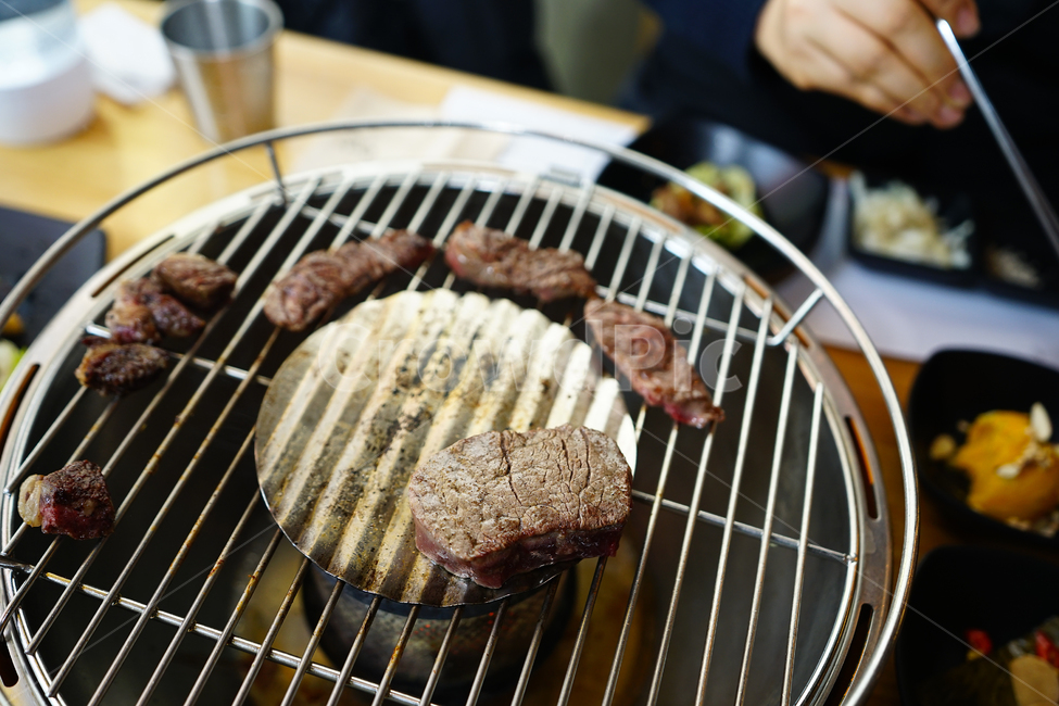 고기,육류,육식,먹방,안주,와규,소고기,소,소주안주,음식,식사,안주거리,육질,육즙,외식,요리,먹거리,불판,구이,음식,식재료,요리,food,cook,meal,dishes,food reserves,육류,고기,meat
