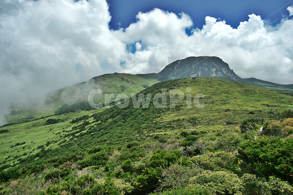 한라산,윗세오름,제주,영산,구름,운무,영실코스,자연,수풀,자연,풍경,nature,landscape,한국자연풍경,한국자연경관,korea nature landscape,제주도,jeju,jeju island,outdoors,옥외,hill,언덕