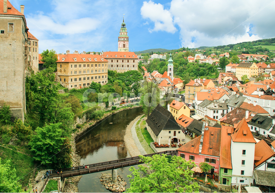 Cesky,castle,UNESCO,Eastern Europe,tourist attraction,scenery,spring,bohemian,fairy tale,spring day,tradition,village,travel destination,sightseeing,tourist destination,world cultural heritage,medieval,history,European travel,Czech Republic,attraction,cul