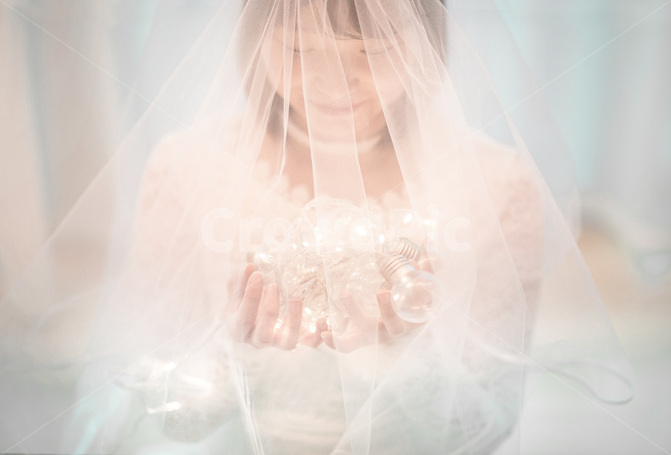 veil,bulb,bright,dreamy,smile,yesin,pretty photo,happiness,marriage,mysterious,fantastic,wedding,Emotion,wedding veil