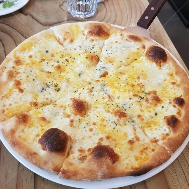 피자,치드피자,이탈리안음식,식사,맛,조합,pizza,italyanfood,음식,식재료,요리,food,cook,meal,dishes,food reserves,양식,서양음식,서양요리,western food,western dishes,western meal,western cook