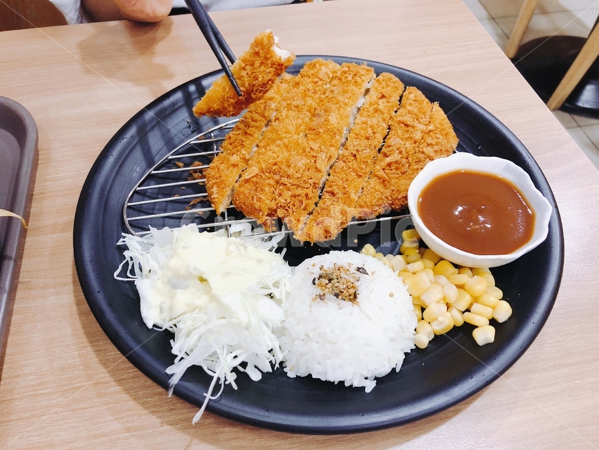 salad,Pork cutlets,Vietnamese food,meat,cooking,Corn Salad,food