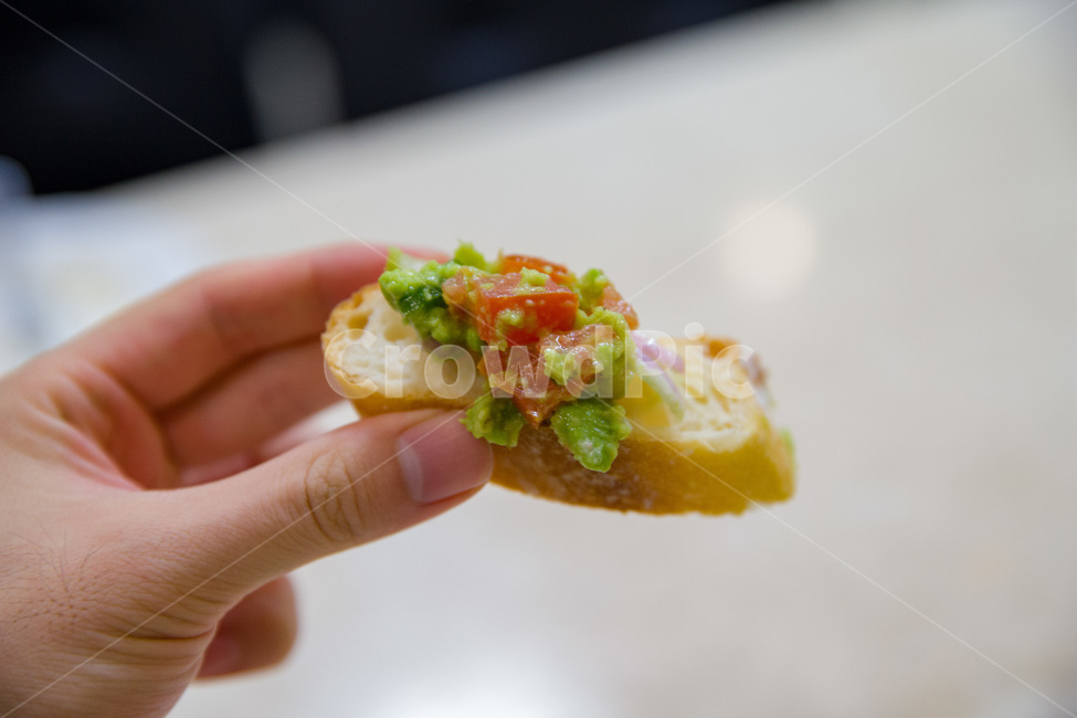 appetizer,background,bruschetta,delicious,diet,dinner,dish,food,fresh,green,healthy,lemon,lunch,meal,organic,plate,salad,snack,tasty,vegetable,white,부르스케타,빵,음식,샐러드,신선한,한입,한입음식,건강식,유기농,멕시코음식,음식,식재료,요리,food,cook,meal,dishes,food reserves