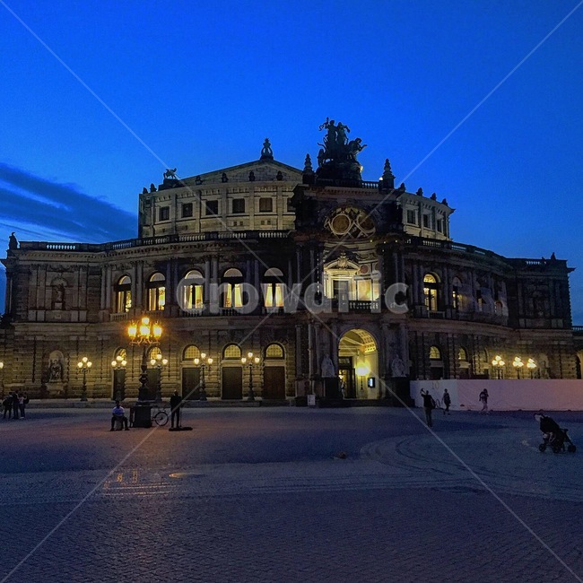 germany,dresden,독일,드레스덴,urban,어반,downtown,도심,town,도시,building,건물,시티,city,architecture