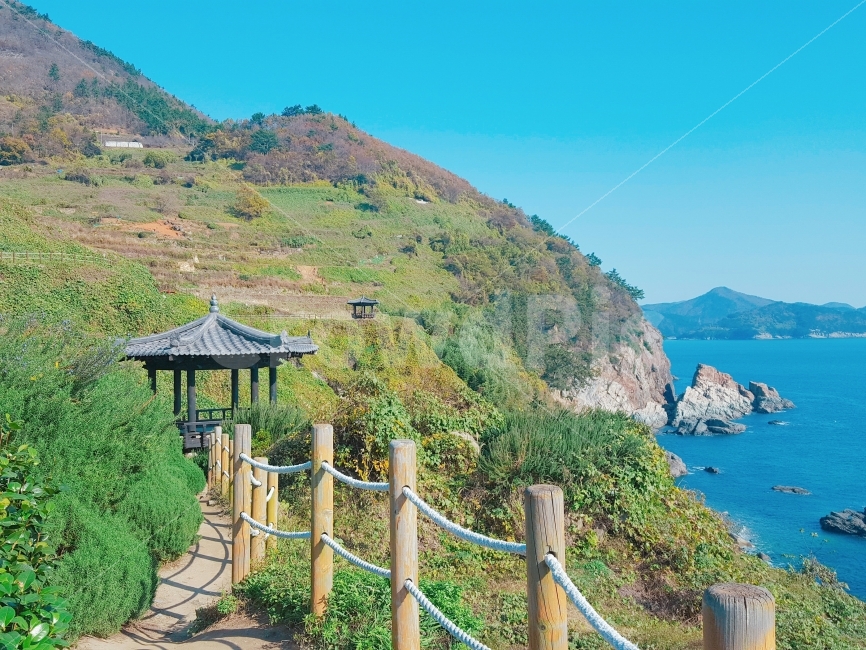 여행,travel,여행사진,국내여행,혼자여행,사진,남해,남해여행,배경사진,배경,이쁜사진,색감,색감좋은사진,다랭이마을,다랭이논,바다,마을,겨울,풍경,풍경사진,자연,자연,풍경,nature,landscape,한국자연풍경,한국자연경관,korea nature landscape,outdoors,옥외