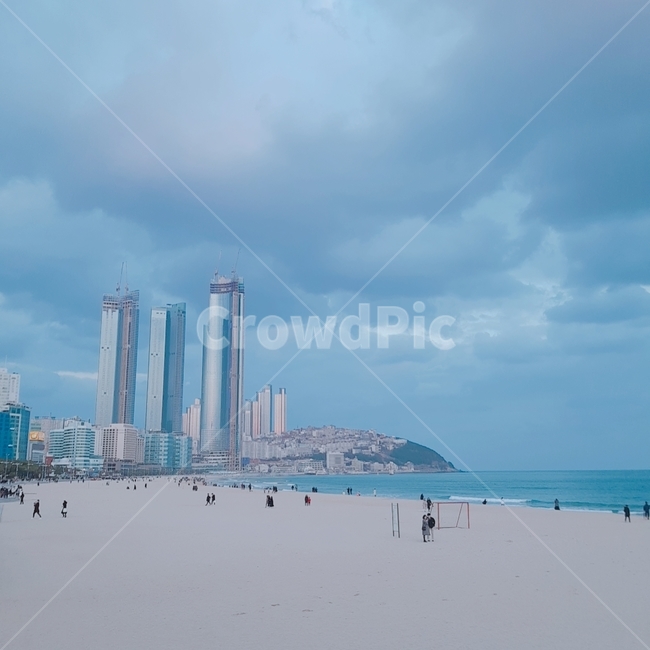 해변가,도시,감성,여행,풍경,모래사장,건물,하늘